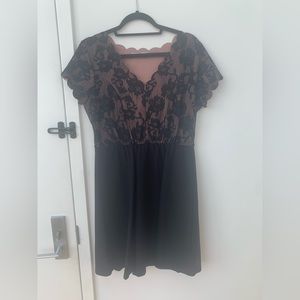 Flirty print lace scallop mini dress